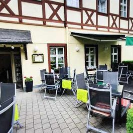 Im Parkgelände der Kurklinik